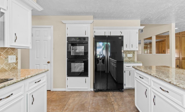 Building Photo - 3515 Coltwood Dr