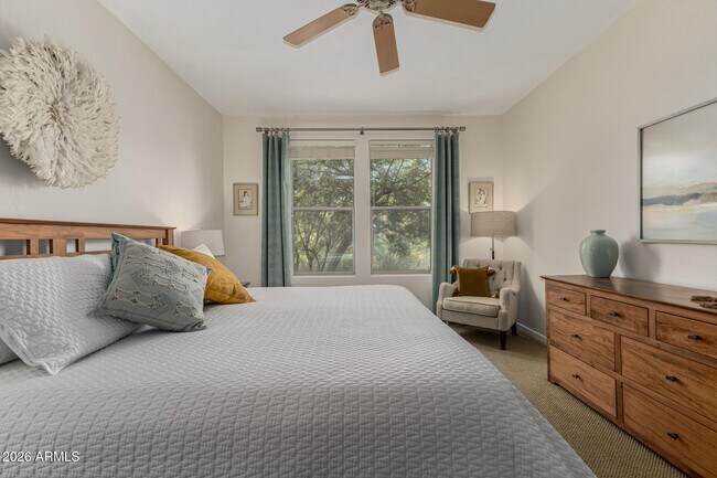 Building Photo - 10260 E White Feather Ln