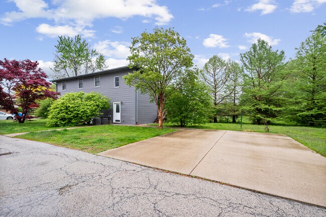 Building Photo - 3755 Grove St