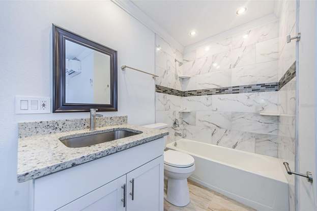 Building Photo - 1624 Coral Way