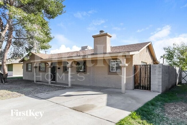 Building Photo - 2012 W Solano Dr