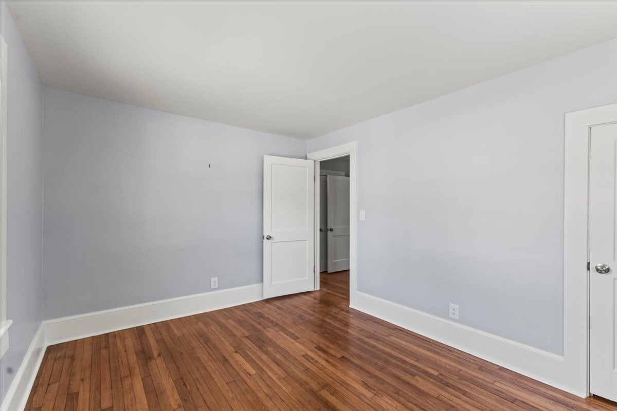 Building Photo - 10060 Central Dr