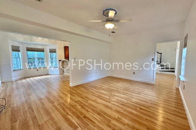 Building Photo - 324 Curacao Way