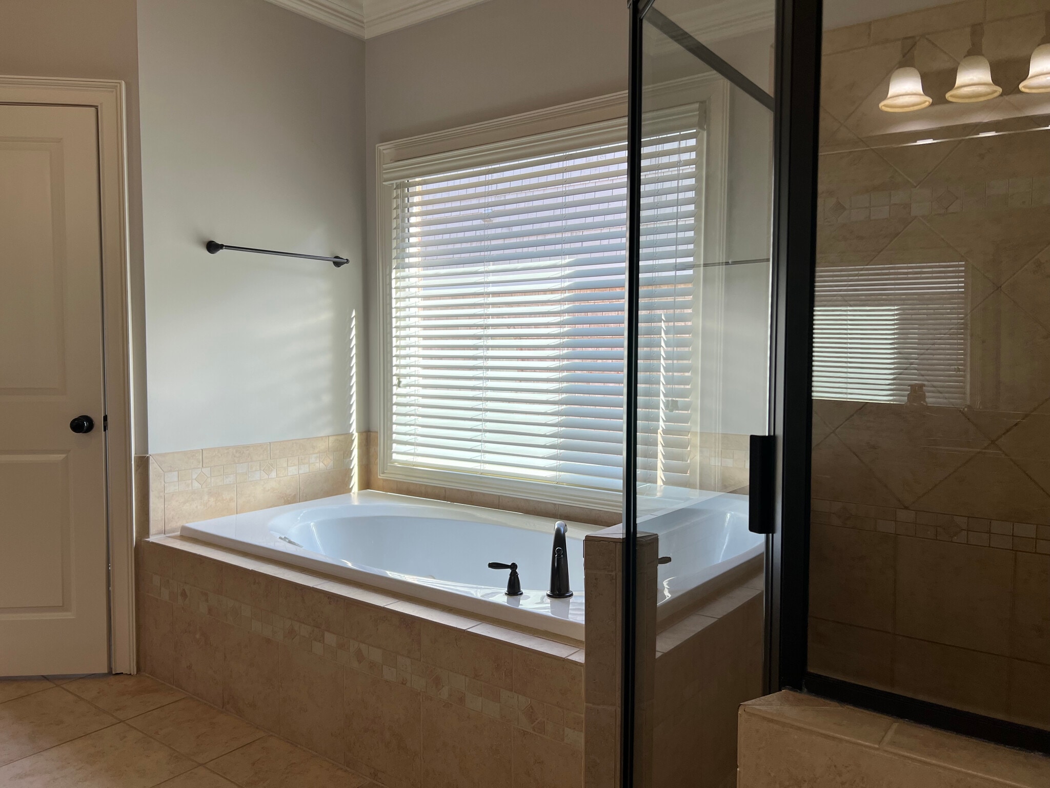 Building Photo - 7955 Magnolia Sq