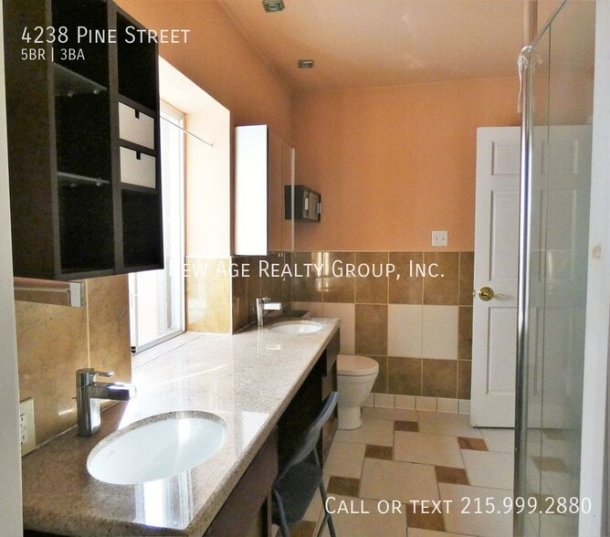 Building Photo - 4238 Pine St