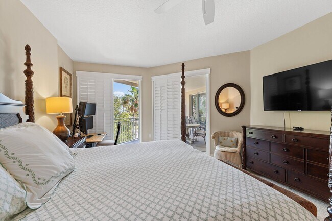 Building Photo - 1660 Jimmy Buffett Mem Hwy