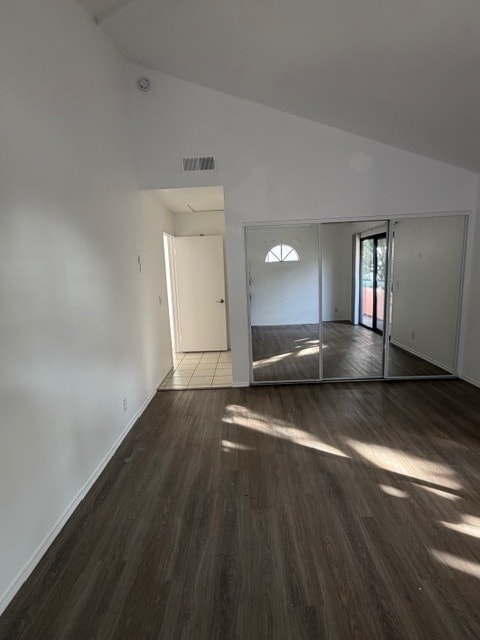 Master bedroom with high ceilings - 4627 Finley Ave