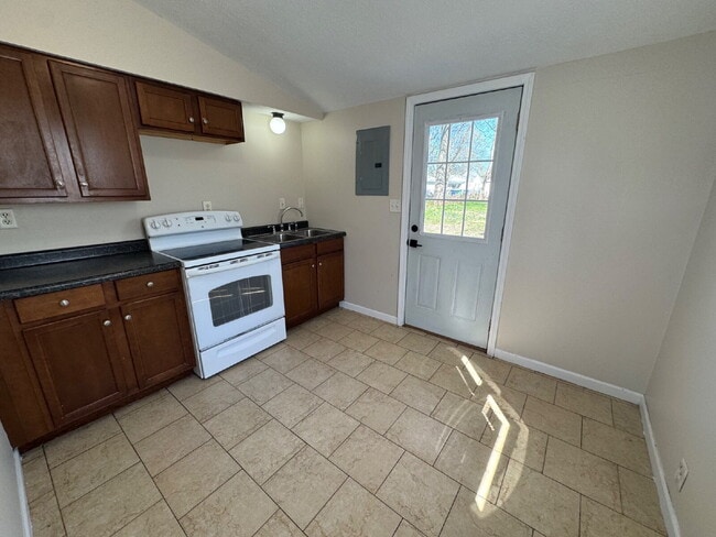 Building Photo - “Fresh Start” — Remodeled Home with Large Fenced Yard