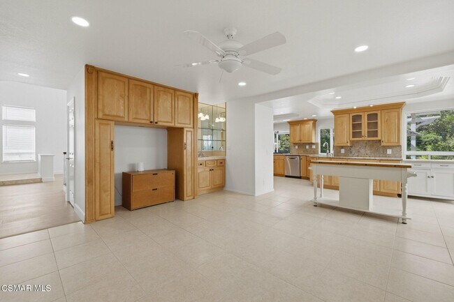 Building Photo - 658 Elevar Ct