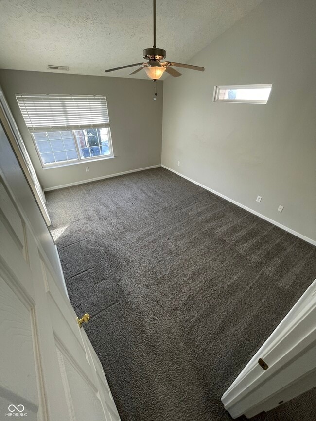 Building Photo - 612 Scotch Pine Dr