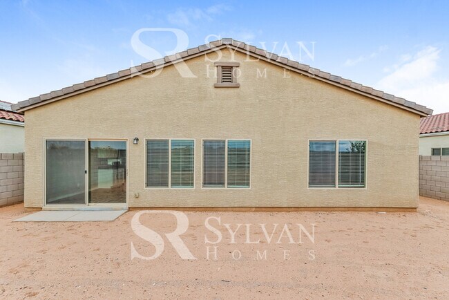 Building Photo - Enjoy this cozy home.