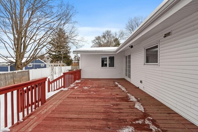 Building Photo - 101 Elmcrest Rd