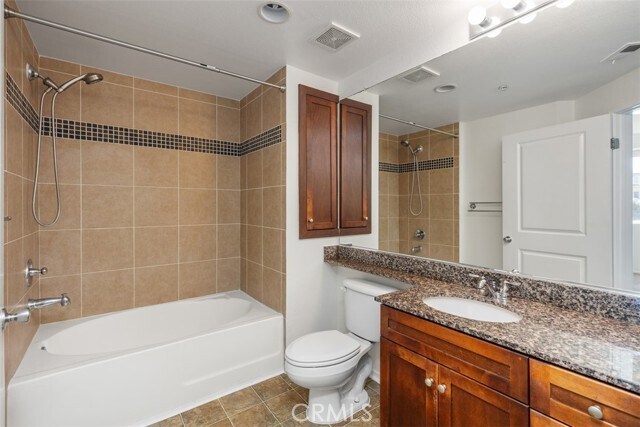 Building Photo - 1358 Scholarship