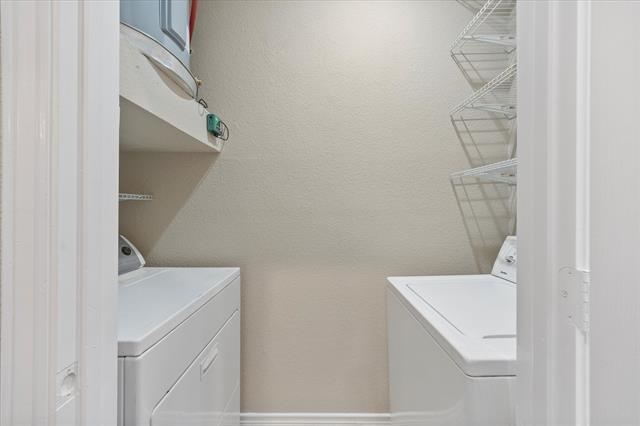 Building Photo - 1908 Signal Ridge Pl