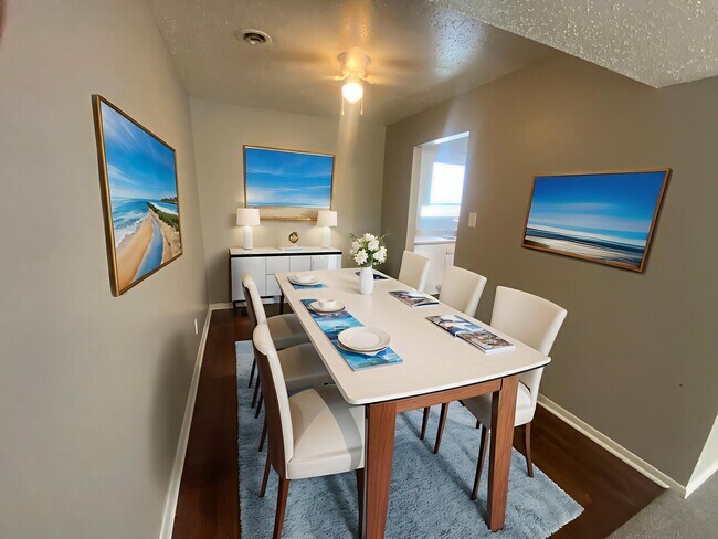 Building Photo - 73 Manor Dr