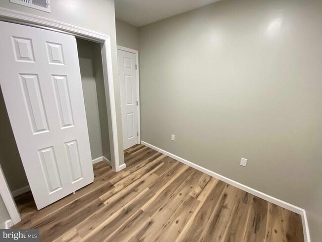 Building Photo - 1426 W Rockland St