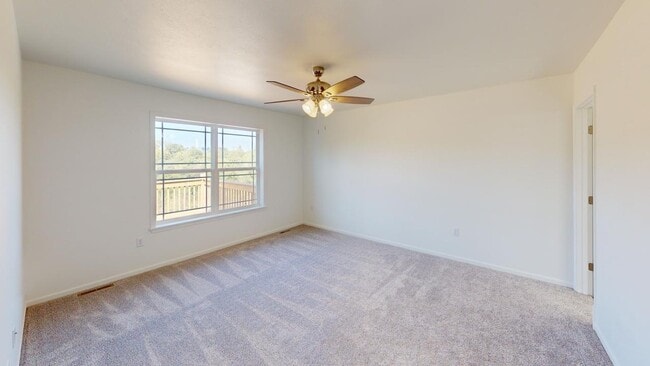 Building Photo - 124 E Sunset Cove Ln