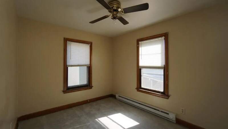 Building Photo - 36 Henry St