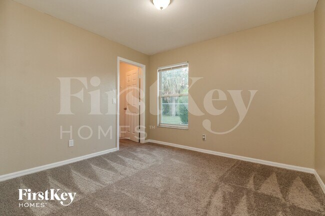 Building Photo - 2607 Thomas Ln