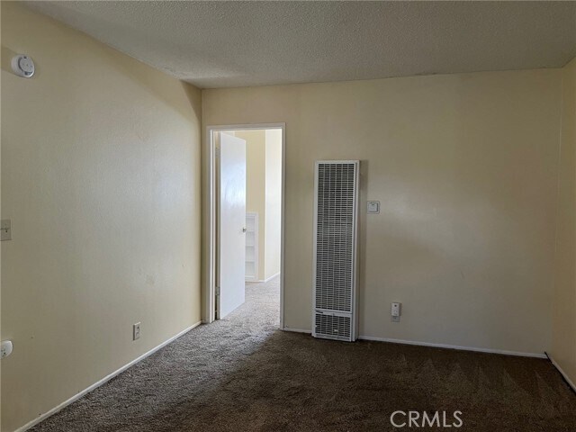 Building Photo - 150 E Lakeshore Dr