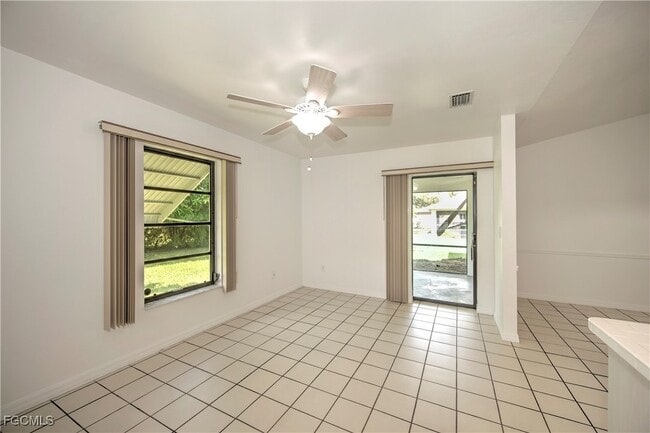 Building Photo - 1402 SW 1st Ave