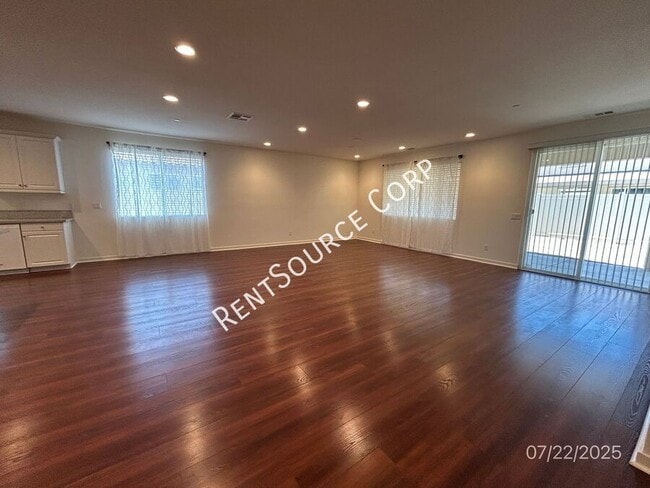 Building Photo - 45051 Marbella St