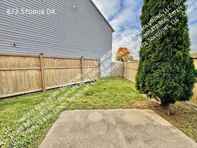 Building Photo - 673 Stobus Dr