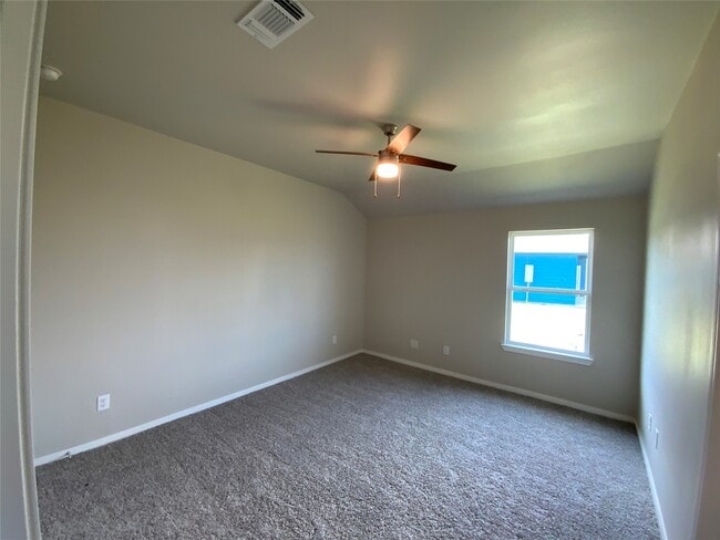 Building Photo - 619 W Bayshore Dr