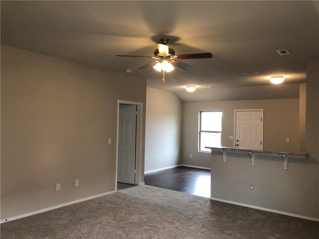 Building Photo - 1349 S Kingfisher Ln