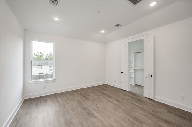 Building Photo - 4605 Terry St