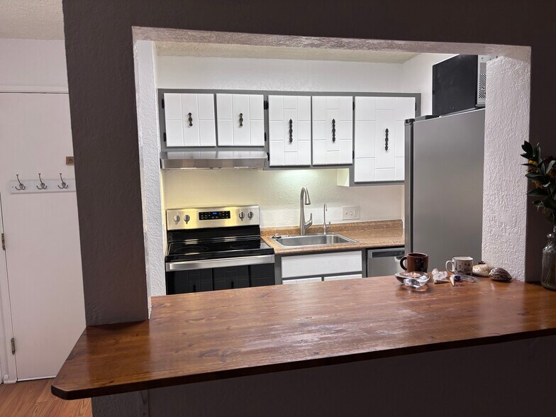 Building Photo - 3250 Oneal Cir