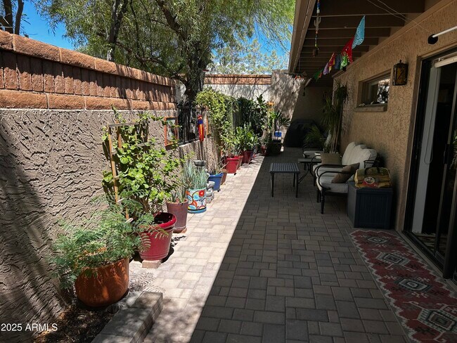 Building Photo - 37212 N Tranquil Trail