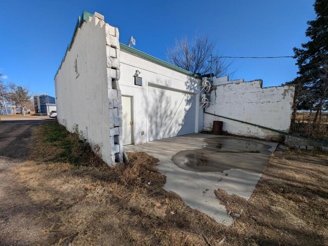 Building Photo - 205 Colorado Ave