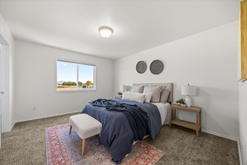 Building Photo - 5174 N Rothmans Ave