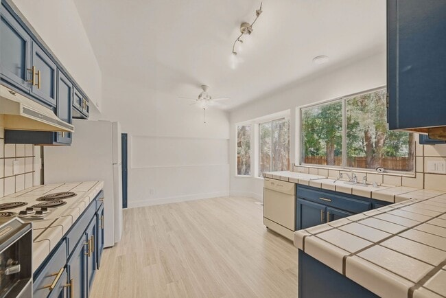 Building Photo - 25 Miwok Ct