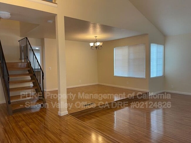 Building Photo - 6361 Pearlroth Dr