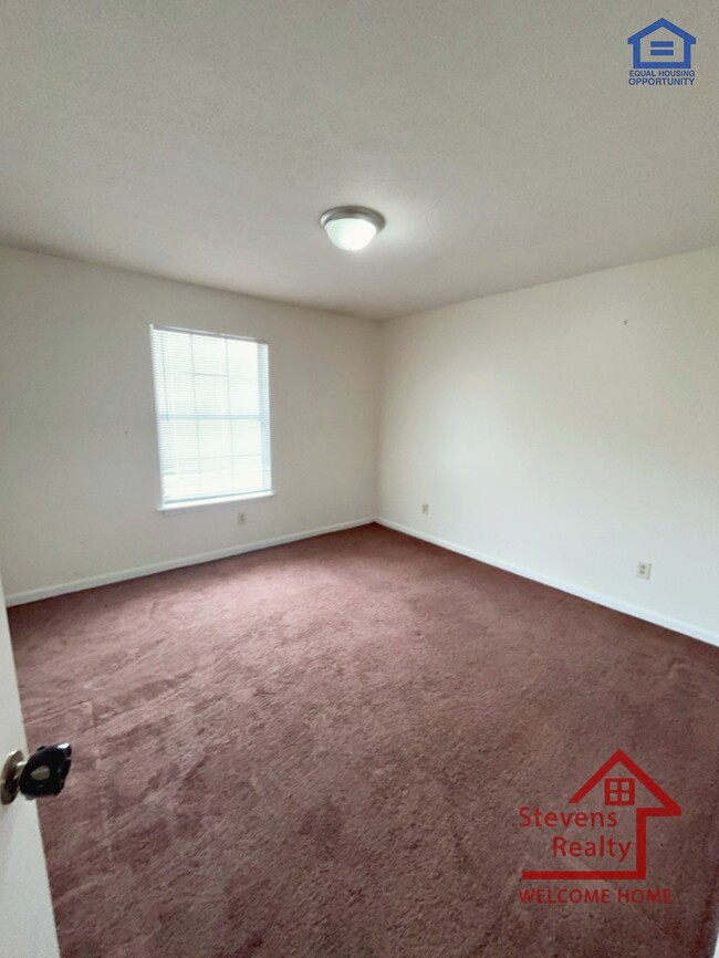 Building Photo - 101 Bybee Dr