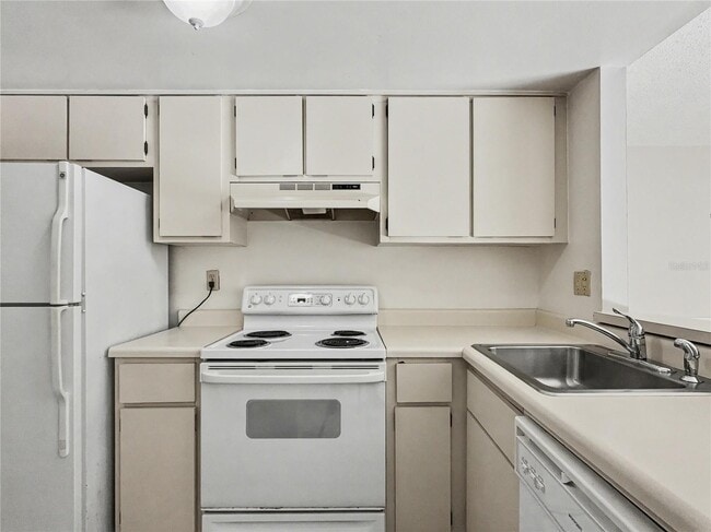 Building Photo - 598 Orange Dr