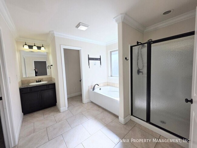 Building Photo - 9411 Sedona Ave