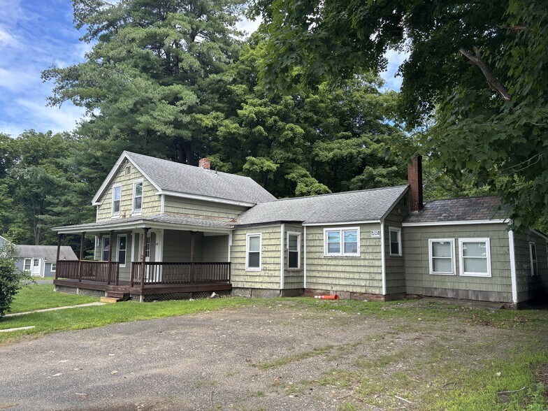 Building Photo - 69 Meadow St