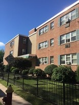 Building Photo - 17 Greenwood St