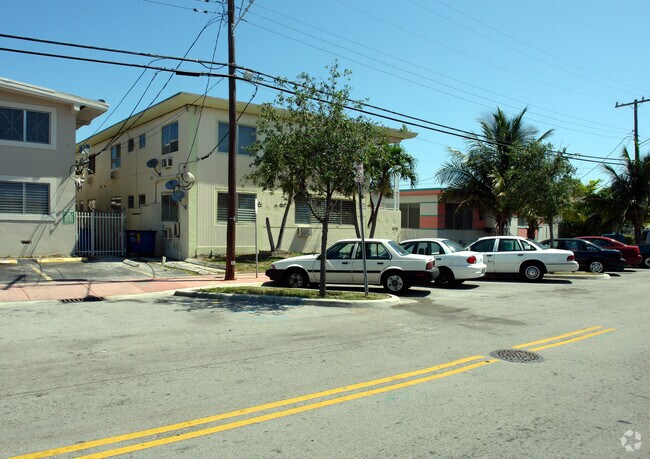 Building Photo - 1101 Marseille Dr