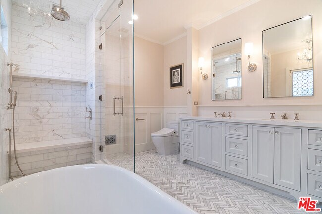 Building Photo - 106 N Citrus Ave