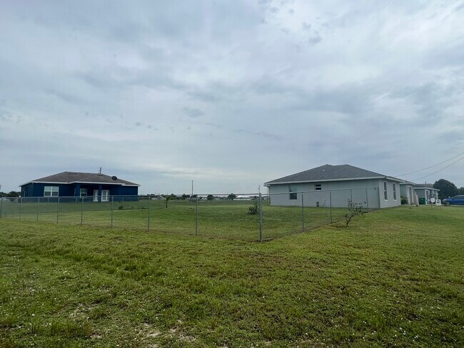 Building Photo - 1206 Venus Loop