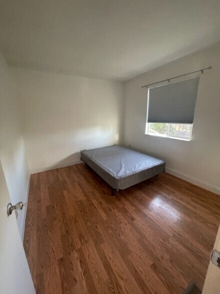 Building Photo - 832 loadstone court