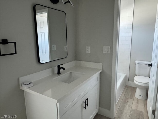 Building Photo - 508 Greenbriar Townhouse Way