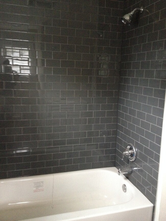 Building Photo - Renovated Home in the Heart of Orlando's M...