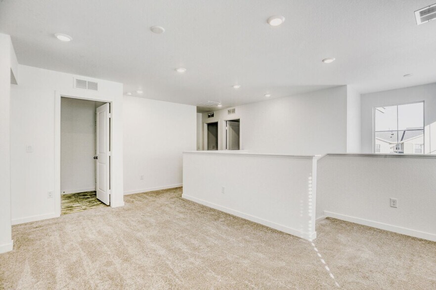 Building Photo - 6750 Juniper Dr