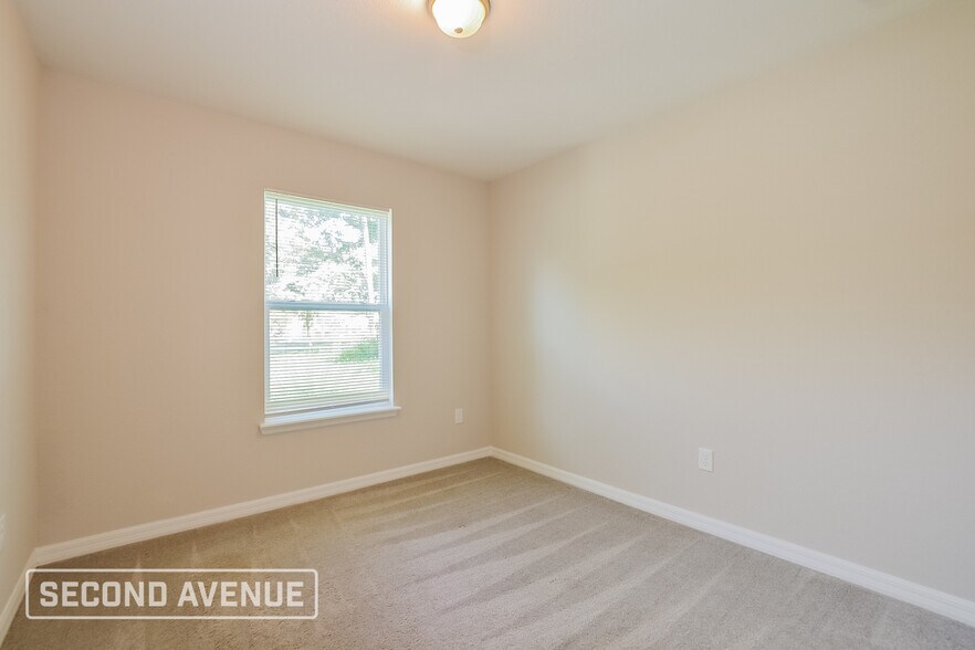 Building Photo - 5268 NW 57th Ave