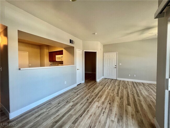 Building Photo - 6650 W Warm Springs Rd